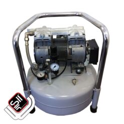 tragbarer Leiselaufkompressor mit einem Druckregler mit Filtereinheit aus Metall und 1 Motor auf einem stehenden Tank.
